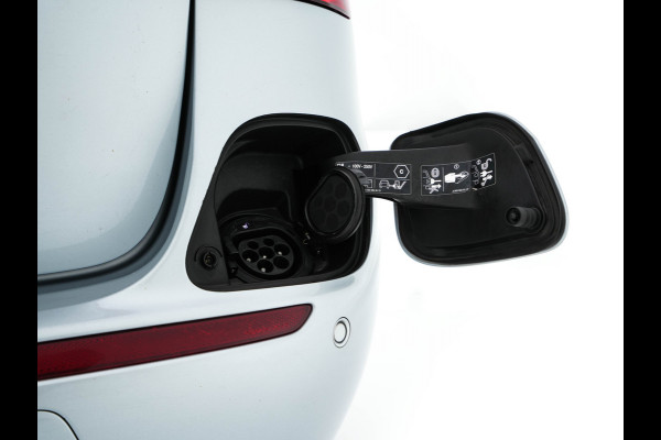 Mercedes-Benz E-Klasse Estate 300 de Luxury Line ( Plug-in ) (INCL-BTW) Aut. *LUXURY-LEATHER | FULL-LED | WIDE-SCREEN-DIGICOCKPIT | BLIND-SPOT | AMBIENT-LIGHT | HEATED-SPORTSEATS | CAMERA | DAB+ | NAVI-FULLMAP | PDC | ADAPTIVE-CRUISE | ECC | 18''ALU*