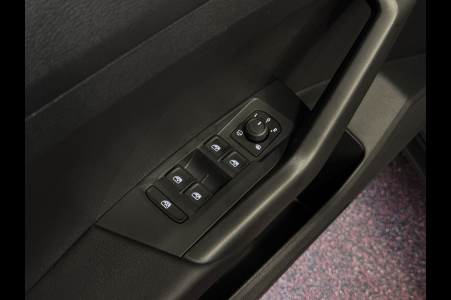 Volkswagen T-Cross ✅NW MODEL✅ 150PK 1.5 PREMIUM UITVOERING VEEL OPTIES LED CAMERA STOELVERW KEYLESS P-ASSIST "Volkswagen rijden begint bij Topautos.nl – 75 topmodellen direct op voorraad!"