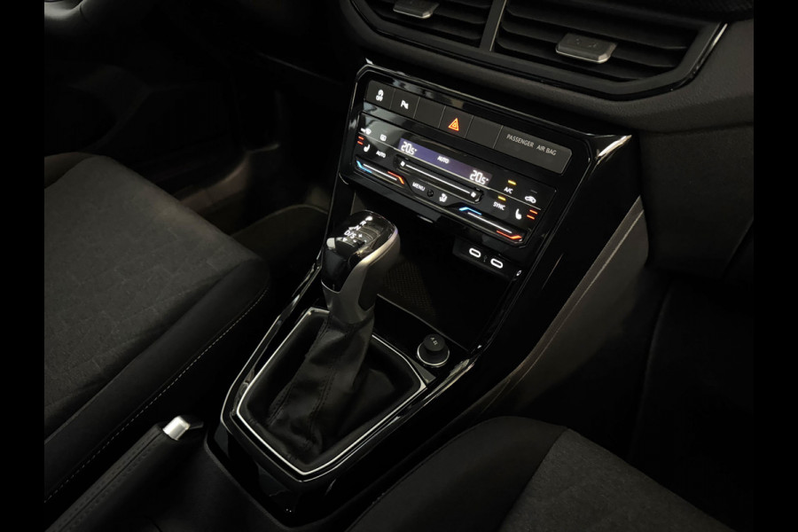 Volkswagen T-Cross ✅NW MODEL✅ 150PK 1.5 PREMIUM UITVOERING VEEL OPTIES LED CAMERA STOELVERW KEYLESS P-ASSIST "Volkswagen rijden begint bij Topautos.nl – 75 topmodellen direct op voorraad!"