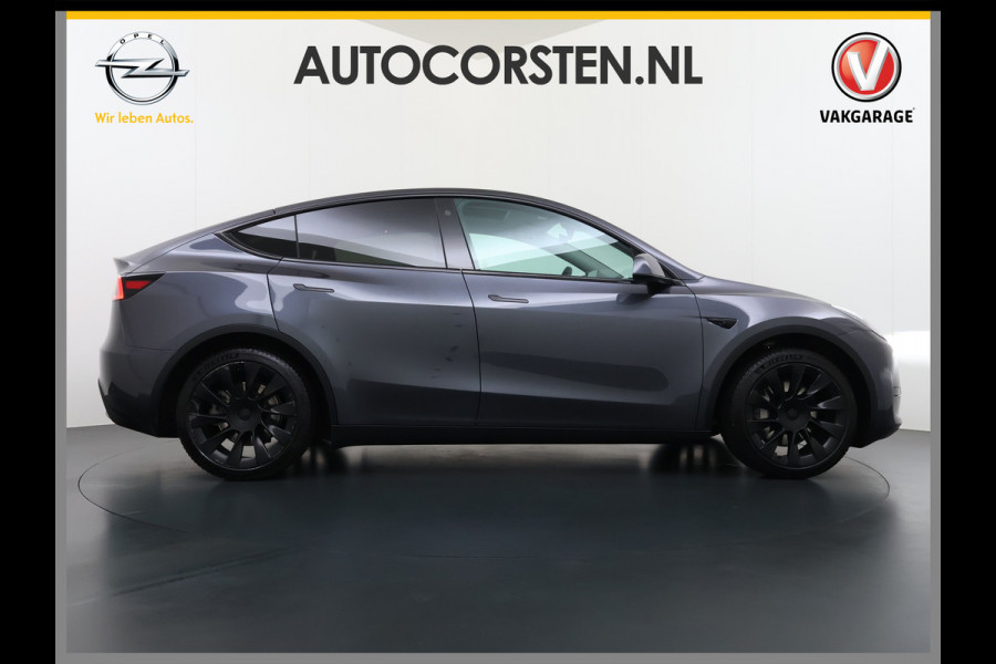 Tesla Model Y Trekhaak Camera's Pano-Dak LFP-Accu SOH 96% W-pomp Lmv 20" Ambient Interieur Verlichting Adap.Cruise Navi Ecc RWD Autopilot Stoel+Stuur+Achterbank Verwarming Elek.Achterklep Dodehoek detector Draadloze telefoonlader Origineel Nederlandse Auto 1.600KG Trekgewicht