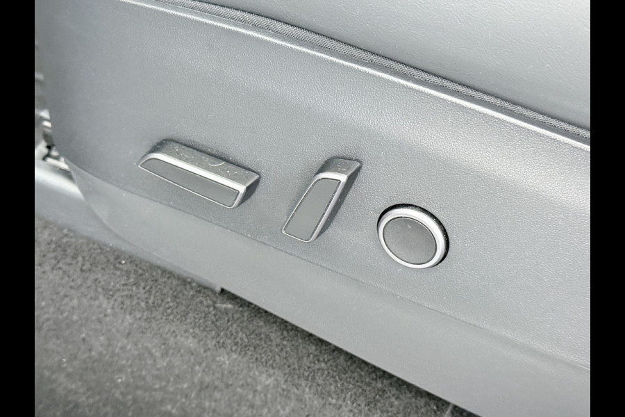 Tesla Model Y Trekhaak Camera's Pano-Dak LFP-Accu SOH 96% W-pomp Lmv 20" Ambient Interieur Verlichting Adap.Cruise Navi Ecc RWD Autopilot Stoel+Stuur+Achterbank Verwarming Elek.Achterklep Dodehoek detector Draadloze telefoonlader Origineel Nederlandse Auto 1.600KG Trekgewicht