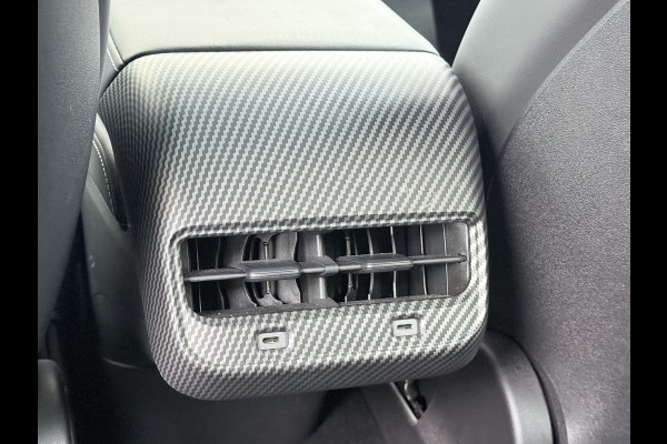 Tesla Model Y Trekhaak Camera's Pano-Dak LFP-Accu SOH 96% W-pomp Lmv 20" Ambient Interieur Verlichting Adap.Cruise Navi Ecc RWD Autopilot Stoel+Stuur+Achterbank Verwarming Elek.Achterklep Dodehoek detector Draadloze telefoonlader Origineel Nederlandse Auto 1.600KG Trekgewicht