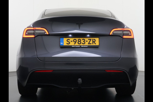 Tesla Model Y Trekhaak Camera's Pano-Dak LFP-Accu SOH 96% W-pomp Lmv 20" Ambient Interieur Verlichting Adap.Cruise Navi Ecc RWD Autopilot Stoel+Stuur+Achterbank Verwarming Elek.Achterklep Dodehoek detector Draadloze telefoonlader Origineel Nederlandse Auto 1.600KG Trekgewicht