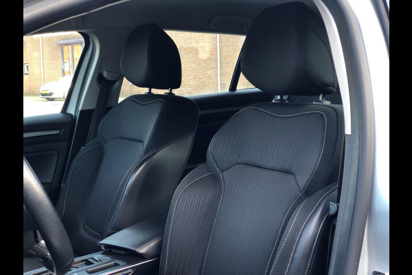 Renault MEGANE Estate 1.3 TCe Limited | Groot Navi, Camera, Cruise, Clima, DAB, Trekhaak | Goed onderhouden |