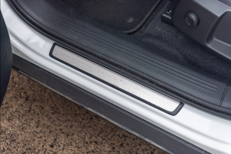 Volvo XC40 Recharge Aut. Luxe Stoelen Parkeercamera Stoelverwarming 231pk