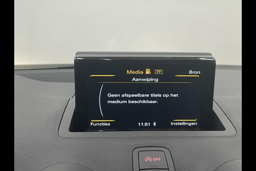 Audi A1 Sportback 1.0 TFSI 5 Deurs Navigatie Parkeersensoren voor+achter Clima Bluetooth Cruise Control Afwijkende dakkleur  Nette auto!
