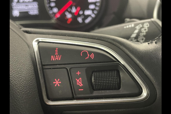 Audi A1 Sportback 1.0 TFSI 5 Deurs Navigatie Parkeersensoren voor+achter Clima Bluetooth Cruise Control Afwijkende dakkleur  Nette auto!
