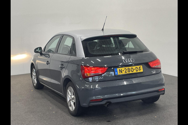 Audi A1 Sportback 1.0 TFSI 5 Deurs Navigatie Parkeersensoren voor+achter Clima Bluetooth Cruise Control Afwijkende dakkleur  Nette auto!