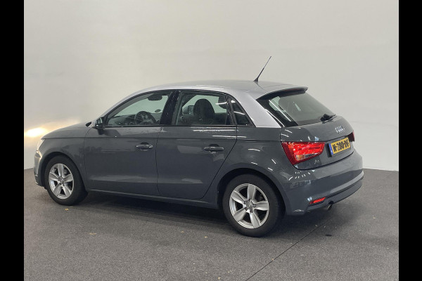Audi A1 Sportback 1.0 TFSI 5 Deurs Navigatie Parkeersensoren voor+achter Clima Bluetooth Cruise Control Afwijkende dakkleur  Nette auto!