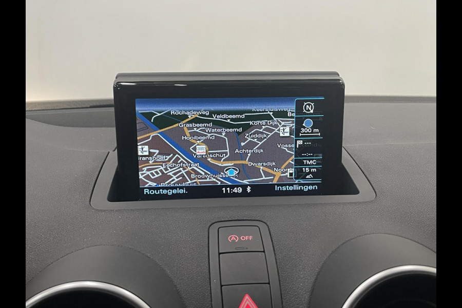 Audi A1 Sportback 1.0 TFSI 5 Deurs Navigatie Parkeersensoren voor+achter Clima Bluetooth Cruise Control Afwijkende dakkleur  Nette auto!