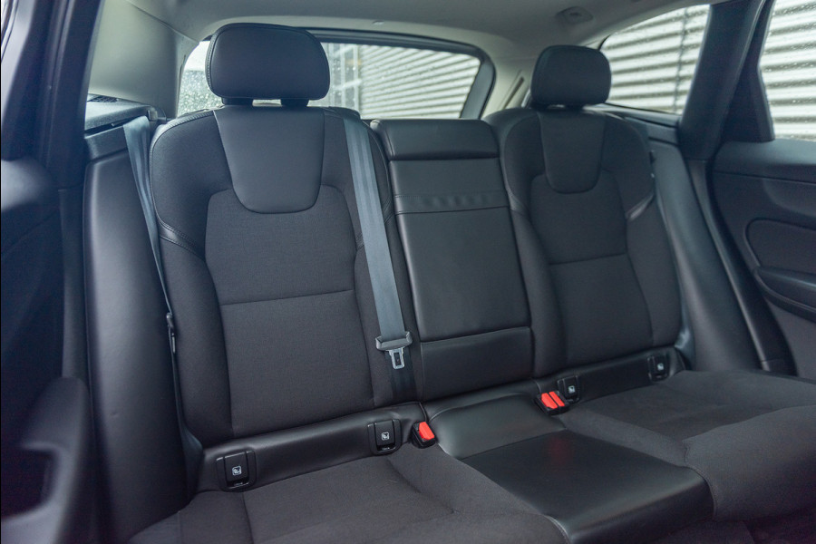 Volvo XC60 T6 Aut. Inscription CruiseControl DAB Panoramadak 340pk