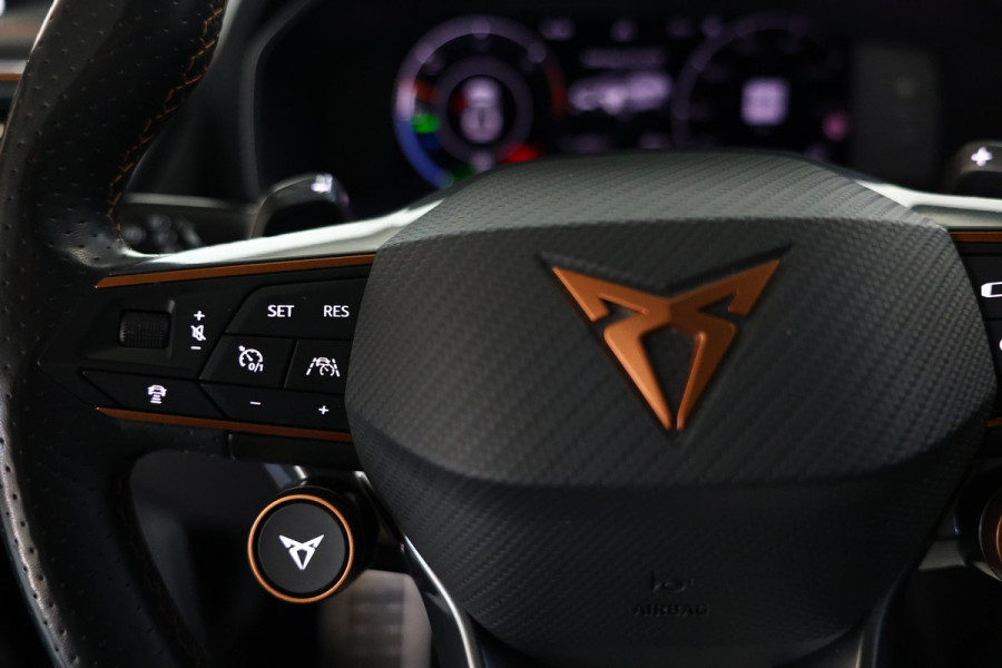 CUPRA Formentor 1.4 e-Hybr. VZ Performace 245pk PANO CARPLAY STUURVW ACC LEDER '22