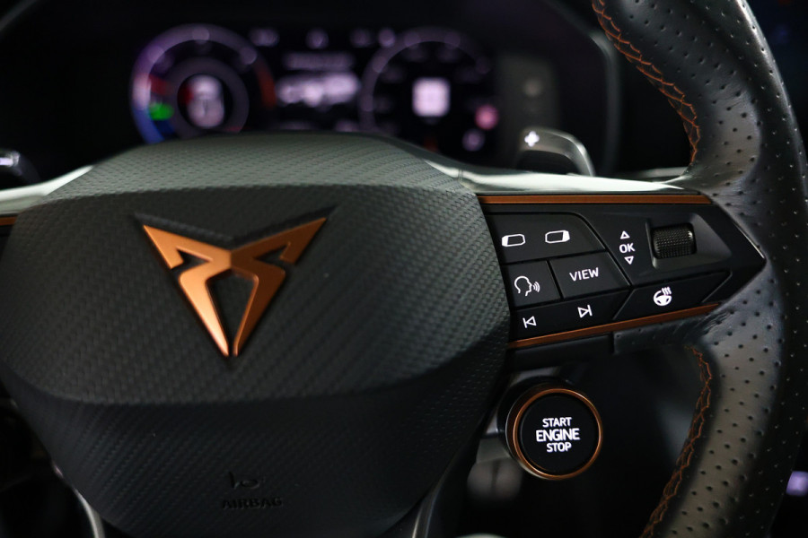 CUPRA Formentor 1.4 e-Hybr. VZ Performace 245pk PANO CARPLAY STUURVW ACC LEDER '22