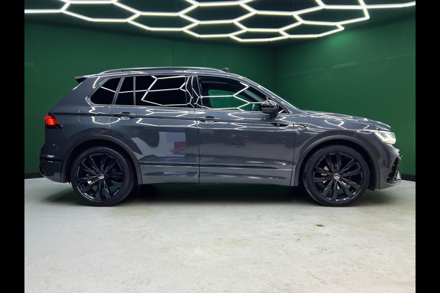 Volkswagen Tiguan 1.5 TSI R-Line Head-up | Pano | Trekhaak