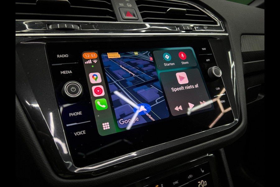 Volkswagen Tiguan 1.5 TSI R-Line Head-up | Pano | Trekhaak
