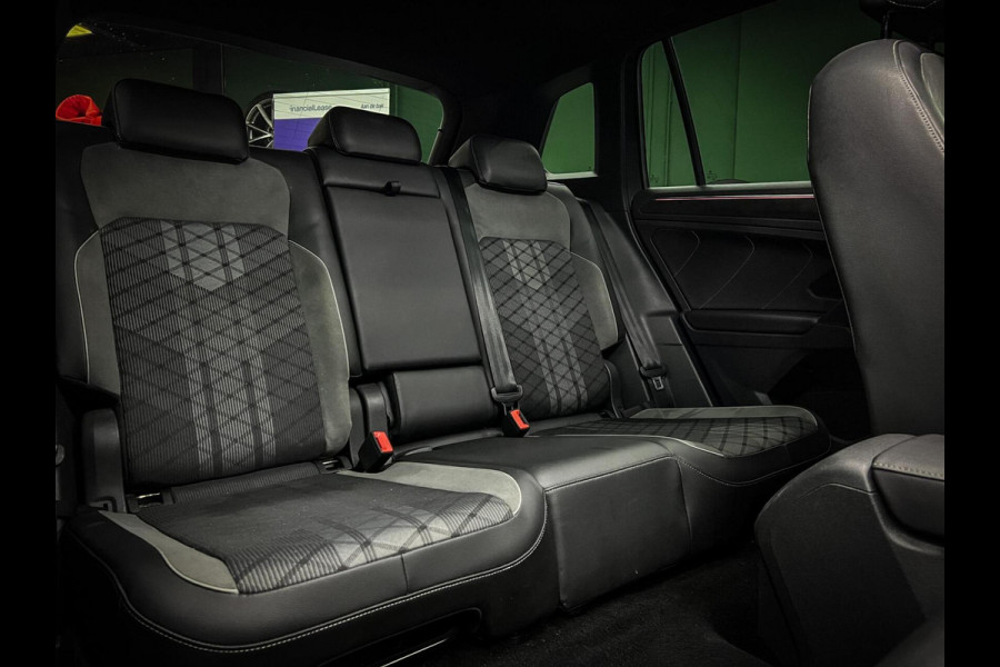 Volkswagen Tiguan 1.5 TSI R-Line Head-up | Pano | Trekhaak