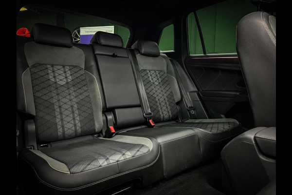 Volkswagen Tiguan 1.5 TSI R-Line Head-up | Pano | Trekhaak