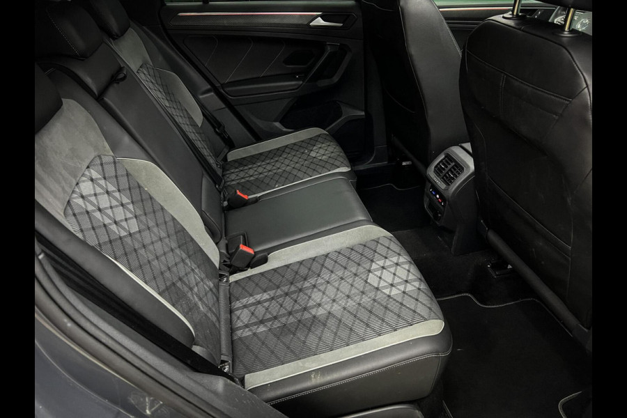 Volkswagen Tiguan 1.5 TSI R-Line Head-up | Pano | Trekhaak