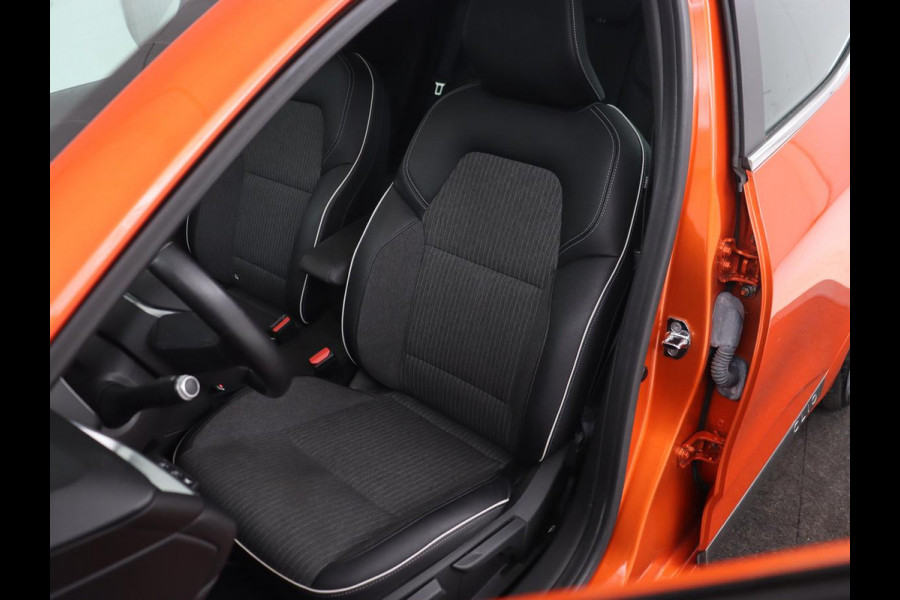 Renault Clio 1.0 TCe Intens | Carplay | Navigatie | Camera | Keyless | Full LED | Climate control | Half leder | Cruise control | Parkeerhulp