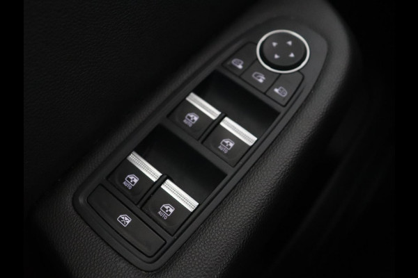 Renault Clio 1.0 TCe Intens | Carplay | Navigatie | Camera | Keyless | Full LED | Climate control | Half leder | Cruise control | Parkeerhulp