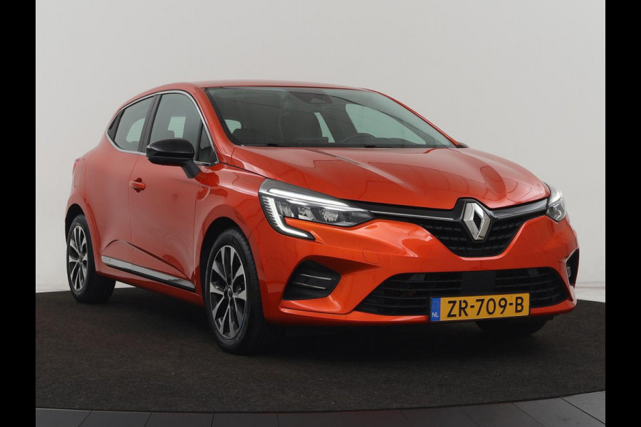 Renault Clio 1.0 TCe Intens | Carplay | Navigatie | Camera | Keyless | Full LED | Climate control | Half leder | Cruise control | Parkeerhulp