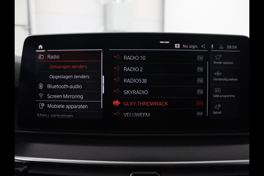 BMW 5 Serie 520i M Sport | Leder | Stoelverwarming | Carplay | 19'' | Sportstoelen | Live Cockpit | Navigatie | Parkeerhulp | Adaptief LED | Memory | Keyless start