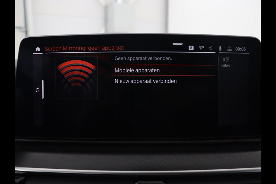 BMW 5 Serie 520i M Sport | Leder | Stoelverwarming | Carplay | 19'' | Sportstoelen | Live Cockpit | Navigatie | Parkeerhulp | Adaptief LED | Memory | Keyless start