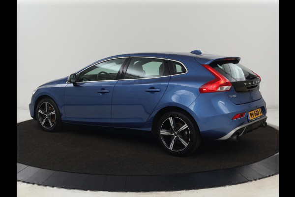 Volvo V40 2.0 T4 Sport | Stoelverwarming | Camera | Leder/Alcantara | Park Assist | Full LED | Navigatie | Climate control | Cruise control