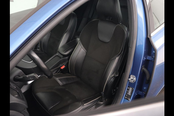 Volvo V40 2.0 T4 Sport | Stoelverwarming | Camera | Leder/Alcantara | Park Assist | Full LED | Navigatie | Climate control | Cruise control