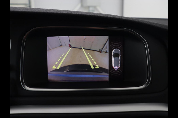 Volvo V40 2.0 T4 Sport | Stoelverwarming | Camera | Leder/Alcantara | Park Assist | Full LED | Navigatie | Climate control | Cruise control