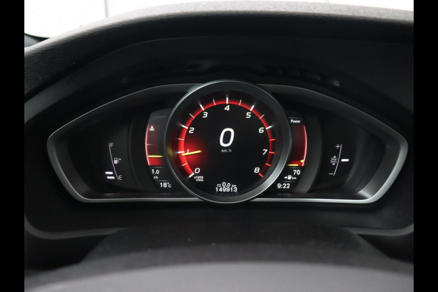 Volvo V40 2.0 T4 Sport | Stoelverwarming | Camera | Leder/Alcantara | Park Assist | Full LED | Navigatie | Climate control | Cruise control