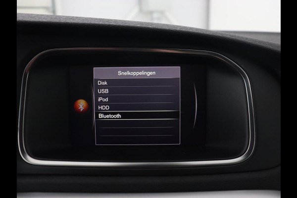 Volvo V40 2.0 T4 Sport | Stoelverwarming | Camera | Leder/Alcantara | Park Assist | Full LED | Navigatie | Climate control | Cruise control