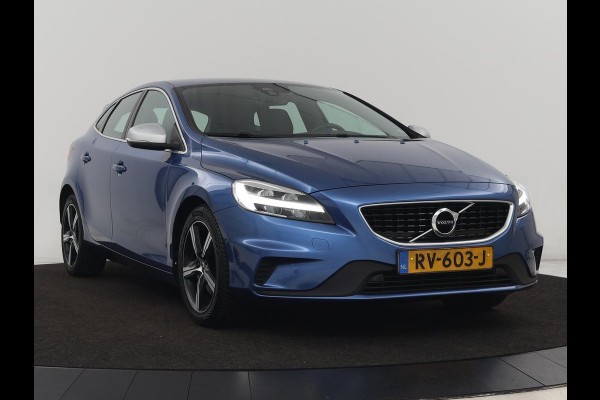 Volvo V40 2.0 T4 Sport | Stoelverwarming | Camera | Leder/Alcantara | Park Assist | Full LED | Navigatie | Climate control | Cruise control