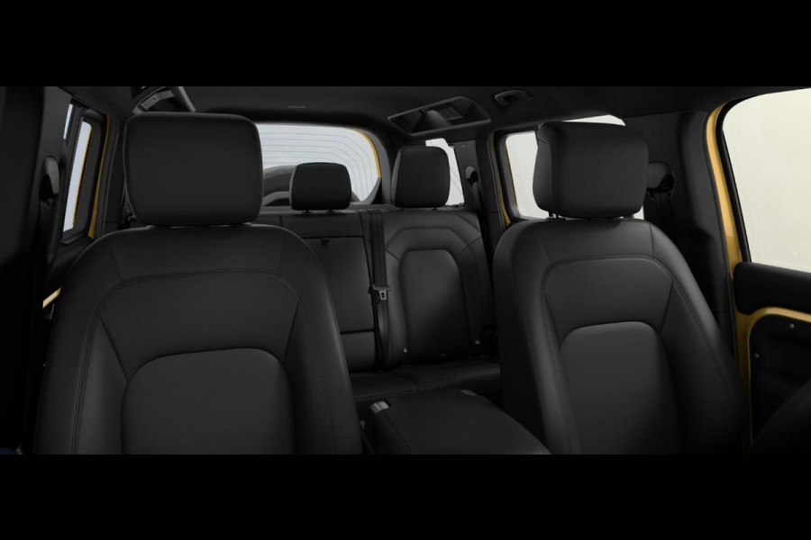 Land Rover Defender 110 P300e 110 Trophy Edition Deep Sandglow Yellow