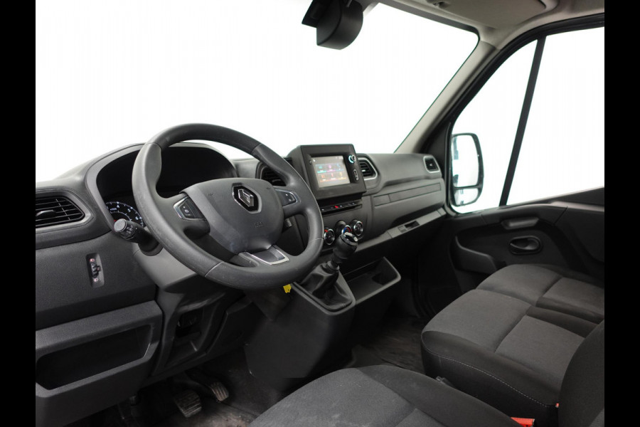 Renault Master T33 2.3 dCi 135PK L2H2 Work Edition Airco Cruise Control Camera Navi Parkeersensoren Trekhaak