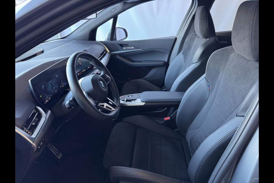 BMW 2 Serie Active Tourer ✅ 230E ✅ XDRIVE 326 PK M SPORT LED ELEK.KLEP CAMERA WEGKLAPBARE.TREKHAAK 04/2024 AWD 4X4 4WD M-Sportpakket  PHEV