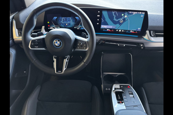 BMW 2 Serie Active Tourer ✅ 230E ✅ XDRIVE 326 PK M SPORT LED ELEK.KLEP CAMERA WEGKLAPBARE.TREKHAAK 04/2024 AWD 4X4 4WD M-Sportpakket  PHEV
