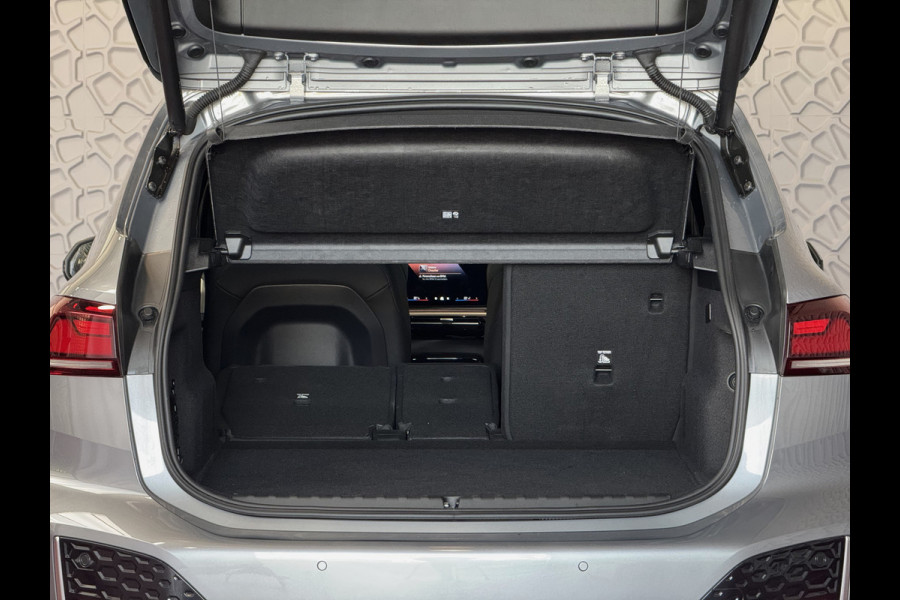 BMW 2 Serie Active Tourer ✅ 230E ✅ XDRIVE 326 PK M SPORT LED ELEK.KLEP CAMERA WEGKLAPBARE.TREKHAAK 04/2024 AWD 4X4 4WD M-Sportpakket  PHEV