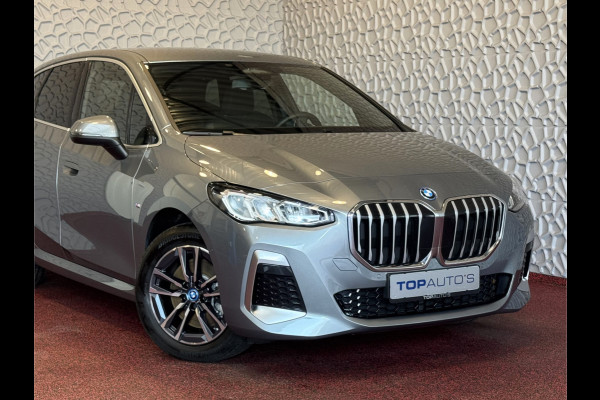 BMW 2 Serie Active Tourer ✅ 230E ✅ XDRIVE 326 PK M SPORT LED ELEK.KLEP CAMERA WEGKLAPBARE.TREKHAAK 04/2024 AWD 4X4 4WD M-Sportpakket  PHEV
