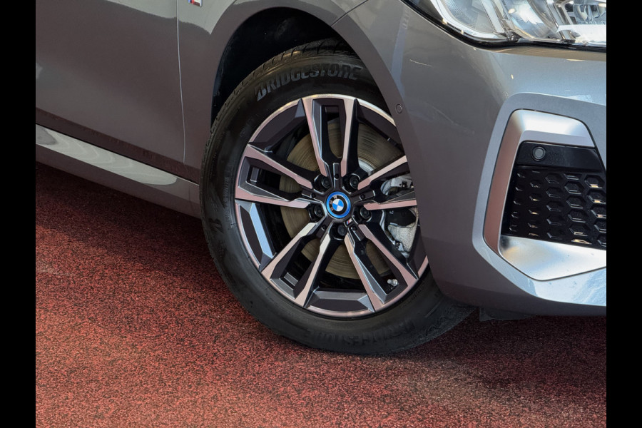 BMW 2 Serie Active Tourer ✅ 230E ✅ XDRIVE 326 PK M SPORT LED ELEK.KLEP CAMERA WEGKLAPBARE.TREKHAAK 04/2024 AWD 4X4 4WD M-Sportpakket  PHEV