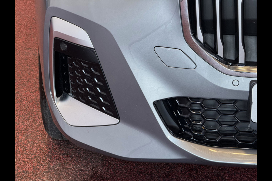 BMW 2 Serie Active Tourer ✅ 230E ✅ XDRIVE 326 PK M SPORT LED ELEK.KLEP CAMERA WEGKLAPBARE.TREKHAAK 04/2024 AWD 4X4 4WD M-Sportpakket  PHEV