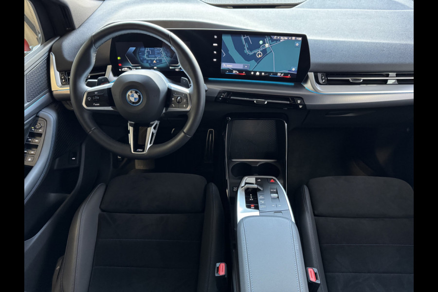 BMW 2 Serie Active Tourer ✅ 230E ✅ XDRIVE 326 PK M SPORT LED ELEK.KLEP CAMERA WEGKLAPBARE.TREKHAAK 05/2024 AWD 4X4 4WD M-Sportpakket PHEV