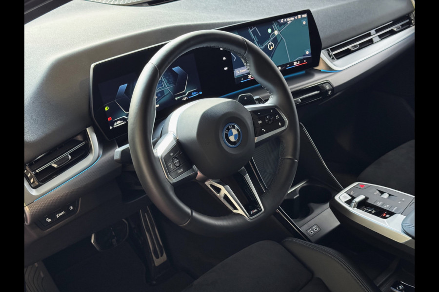 BMW 2 Serie Active Tourer ✅ 230E ✅ XDRIVE 326 PK M SPORT LED ELEK.KLEP CAMERA WEGKLAPBARE.TREKHAAK 05/2024 AWD 4X4 4WD M-Sportpakket PHEV