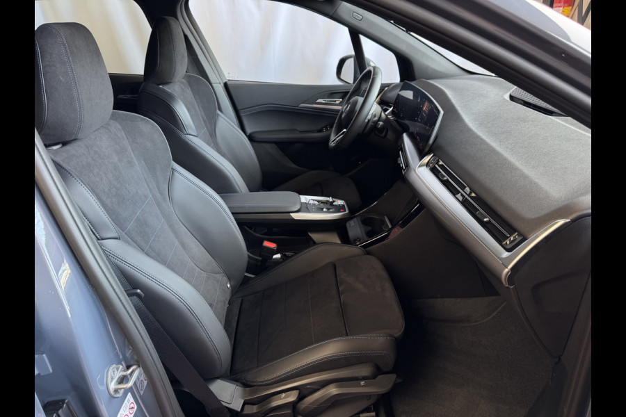 BMW 2 Serie Active Tourer ✅ 230E ✅ XDRIVE 326 PK M SPORT LED ELEK.KLEP CAMERA WEGKLAPBARE.TREKHAAK 05/2024 AWD 4X4 4WD M-Sportpakket PHEV