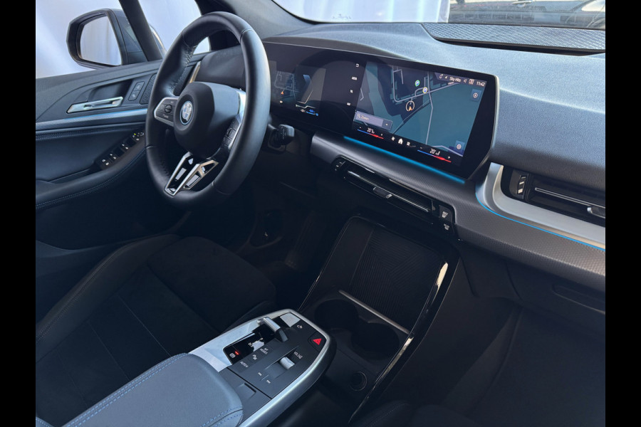 BMW 2 Serie Active Tourer ✅ 230E ✅ XDRIVE 326 PK M SPORT LED ELEK.KLEP CAMERA WEGKLAPBARE.TREKHAAK 05/2024 AWD 4X4 4WD M-Sportpakket PHEV