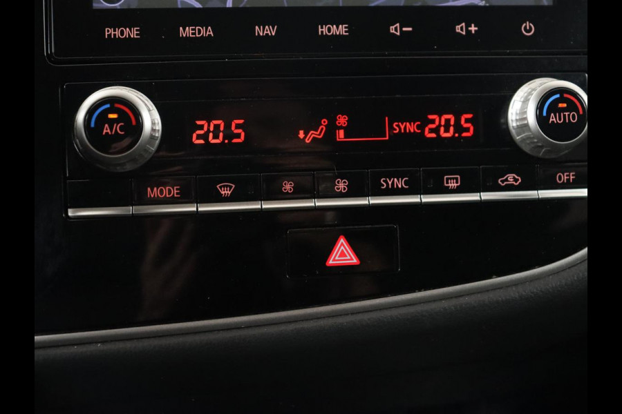 Mitsubishi Outlander 2.4 PHEV Intense | Trekhaak | Stoelverwarming | Leder/Alcantara | Camera | Carplay | Navigatie | Full LED | Cruise control | Plug In