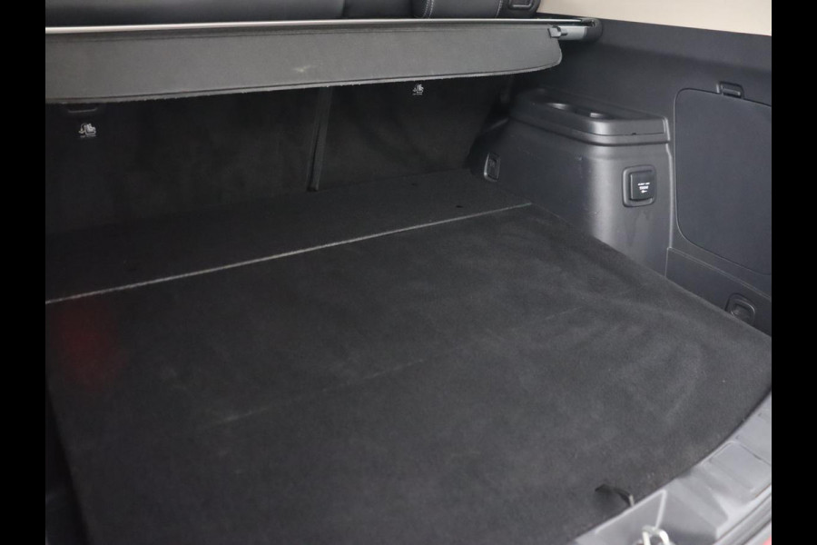 Mitsubishi Outlander 2.4 PHEV Intense | Trekhaak | Stoelverwarming | Leder/Alcantara | Camera | Carplay | Navigatie | Full LED | Cruise control | Plug In