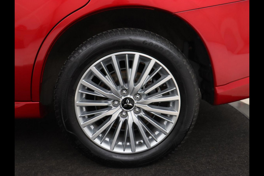 Mitsubishi Outlander 2.4 PHEV Intense | Trekhaak | Stoelverwarming | Leder/Alcantara | Camera | Carplay | Navigatie | Full LED | Cruise control | Plug In