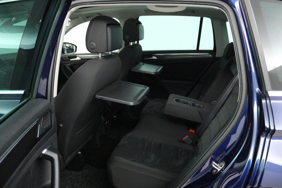 Volkswagen Tiguan 1.5 TSI ACT Highline (PANORAMADAK, DIGITALE COCKPIT, ACHTERUITRIJCAMERA, STOELVERWARMING, ADAPTIEF CRUISE)