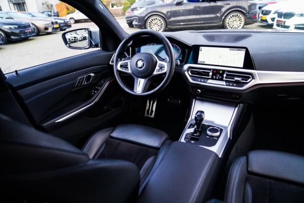 BMW 3 Serie Touring 318i Executive Edition | M Pakket | Elektrische achterklep
